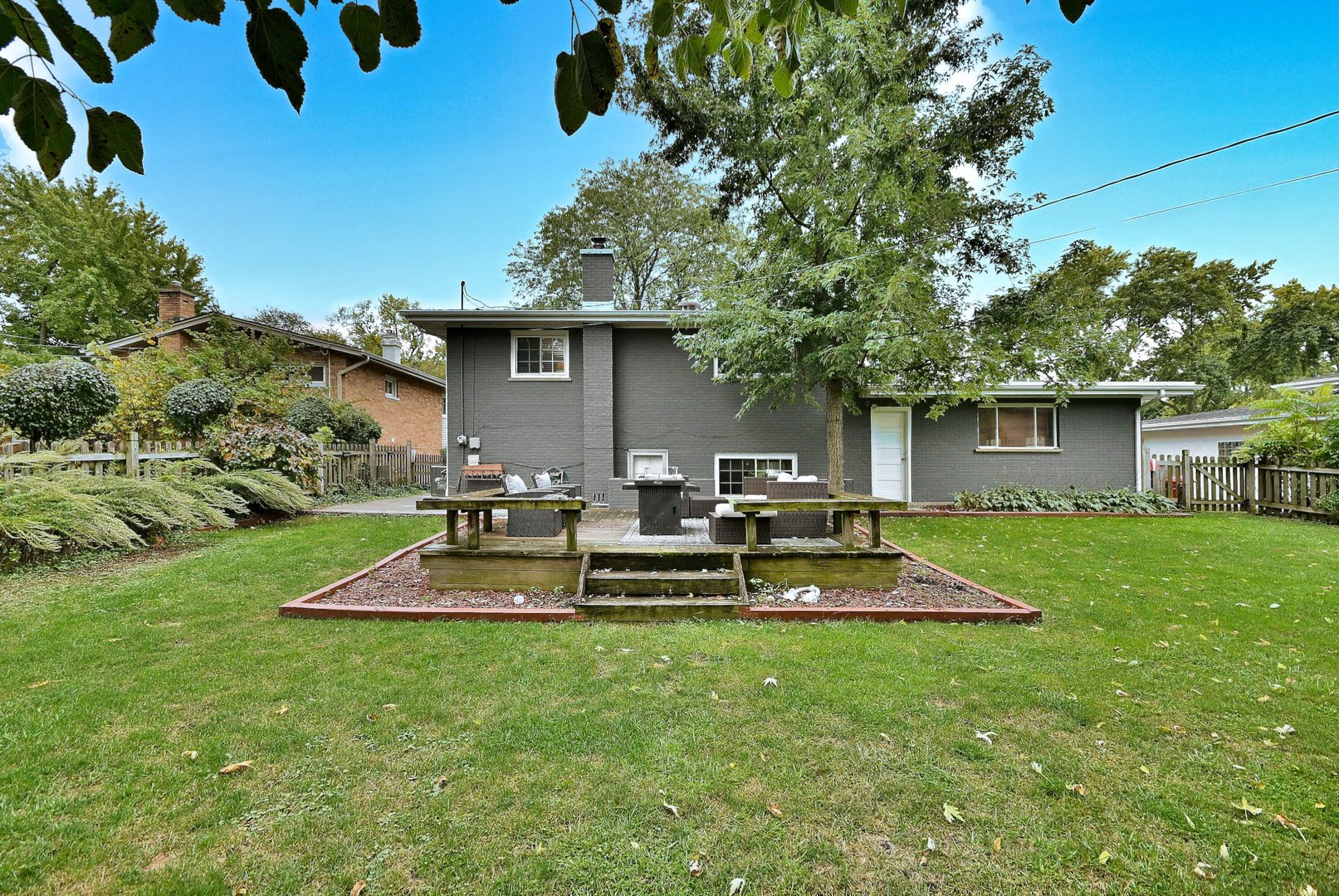 711 Cadillac Drive, Wheaton, IL 60187