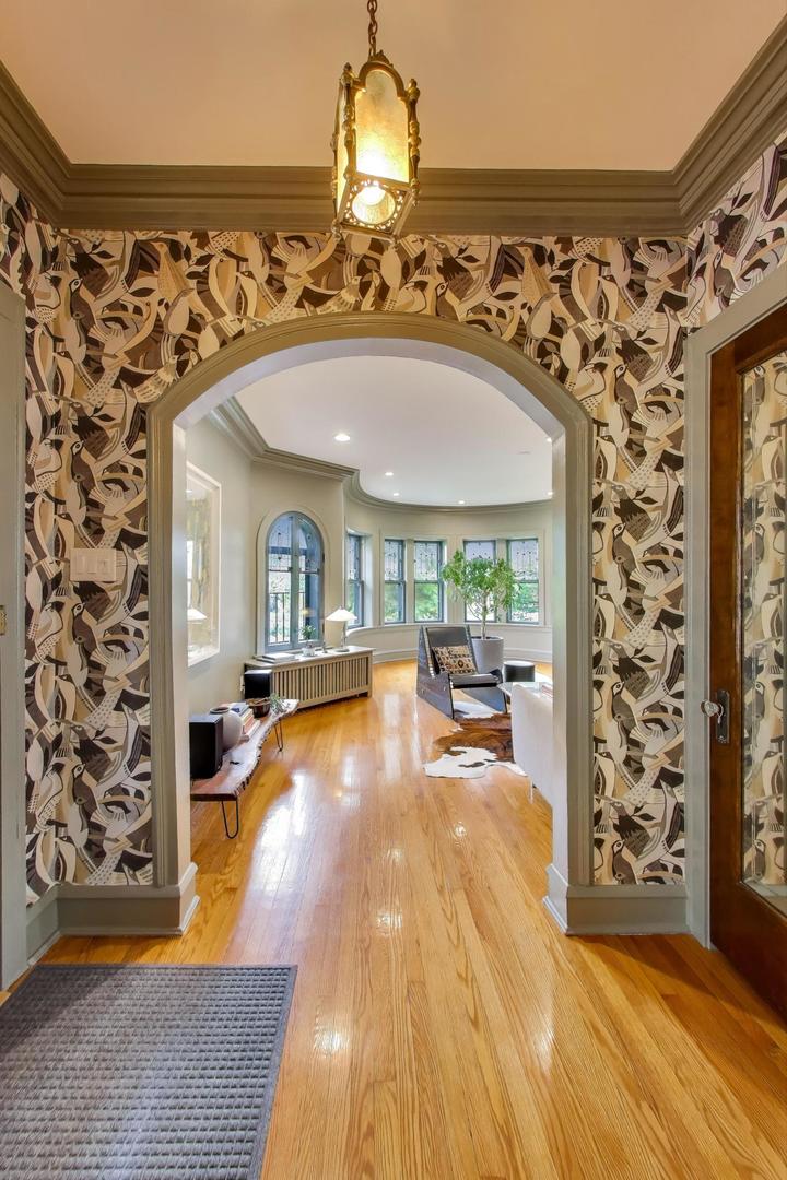 34 Le Moyne Parkway, Oak Park, IL 60302