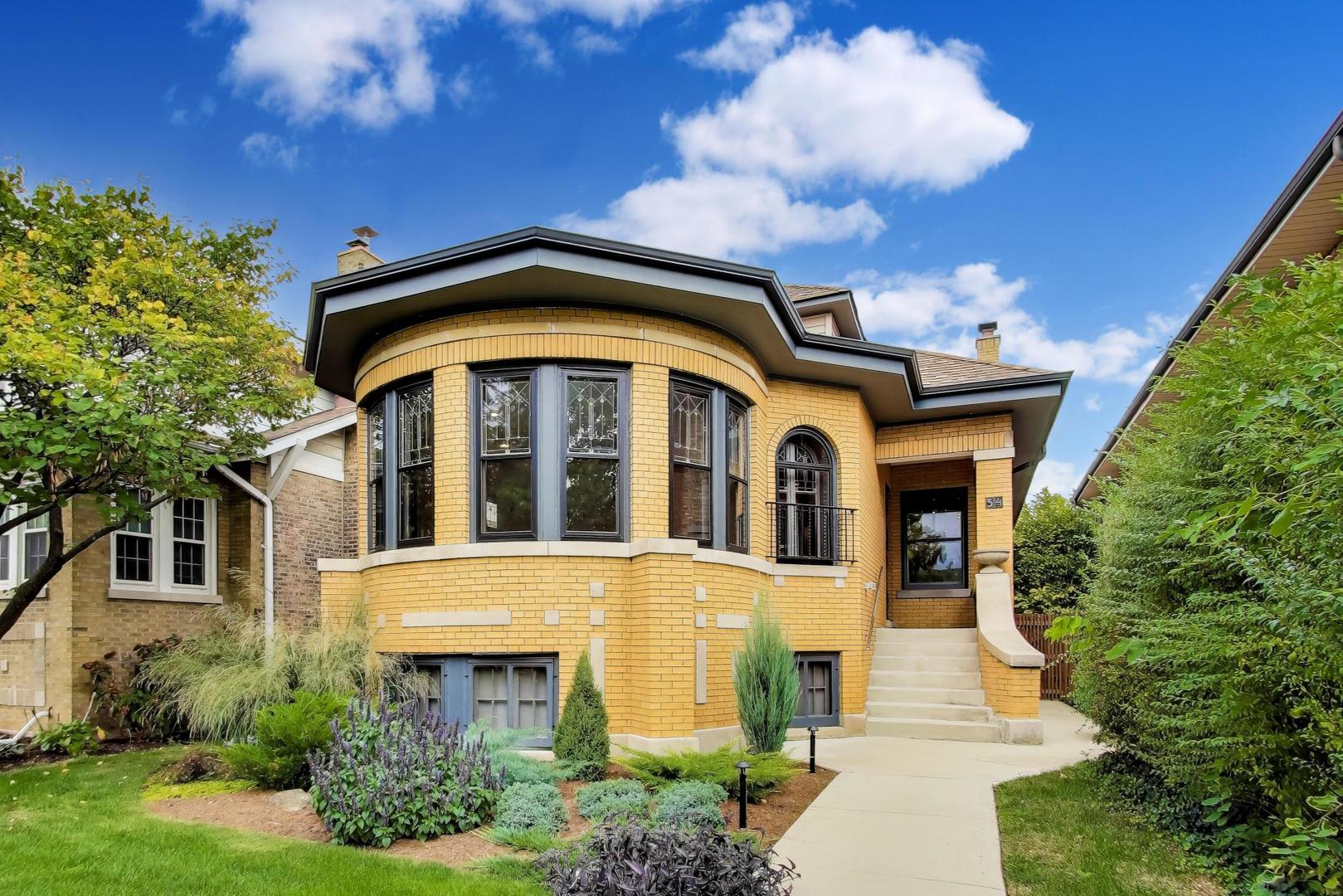 34 Le Moyne Parkway, Oak Park, IL 60302