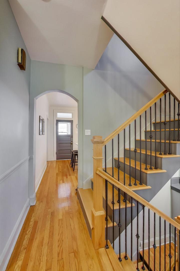 34 Le Moyne Parkway, Oak Park, IL 60302