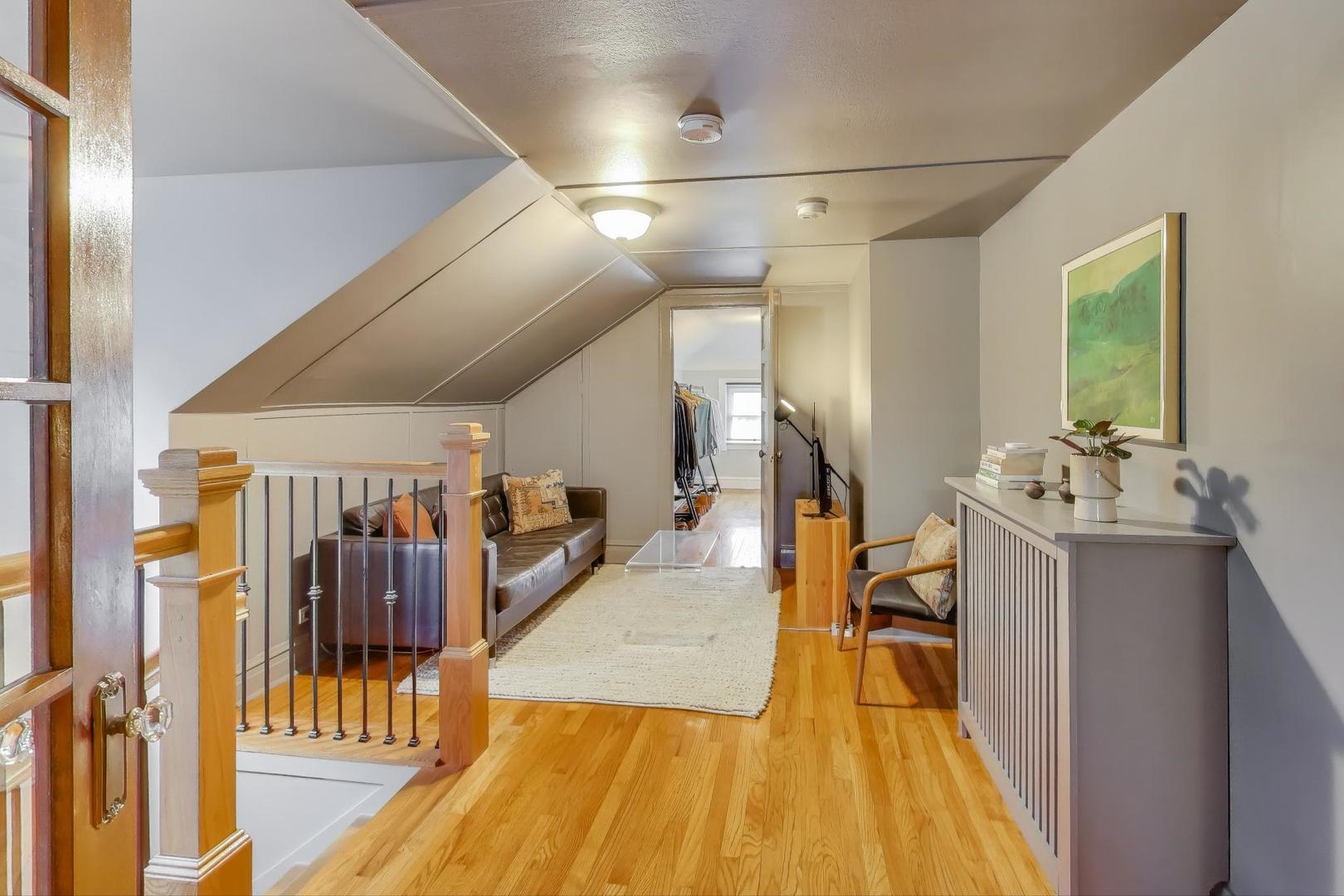 34 Le Moyne Parkway, Oak Park, IL 60302