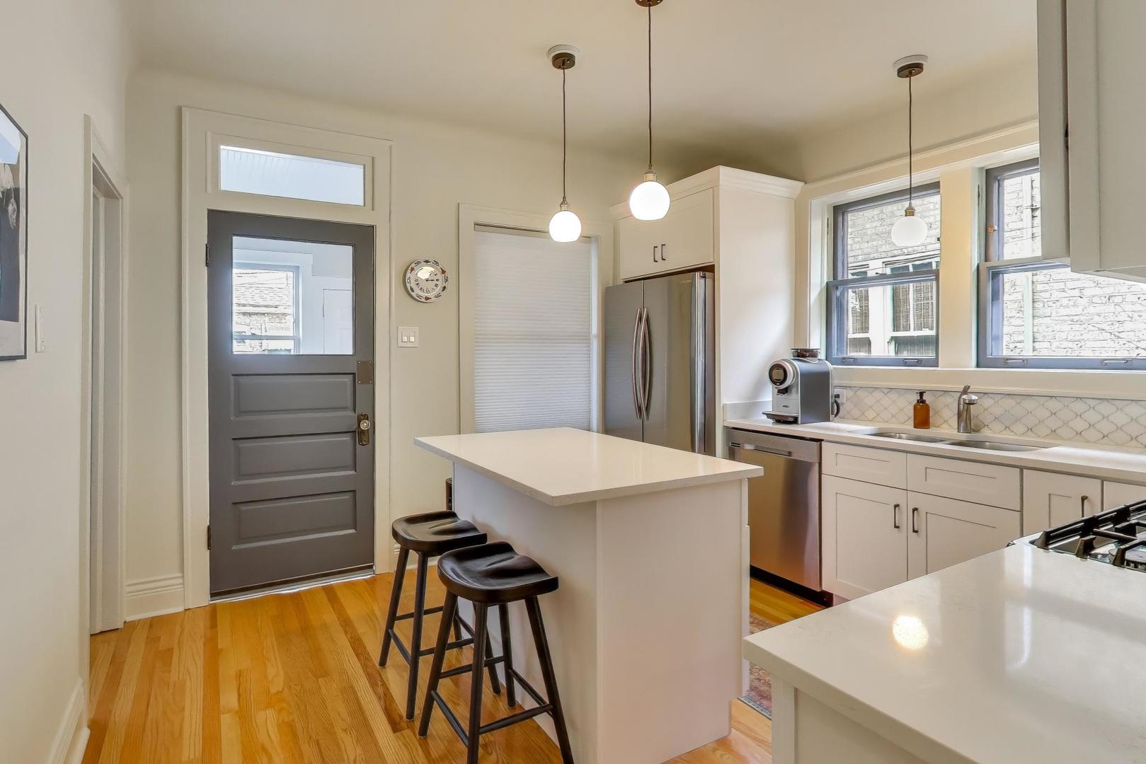 34 Le Moyne Parkway, Oak Park, IL 60302