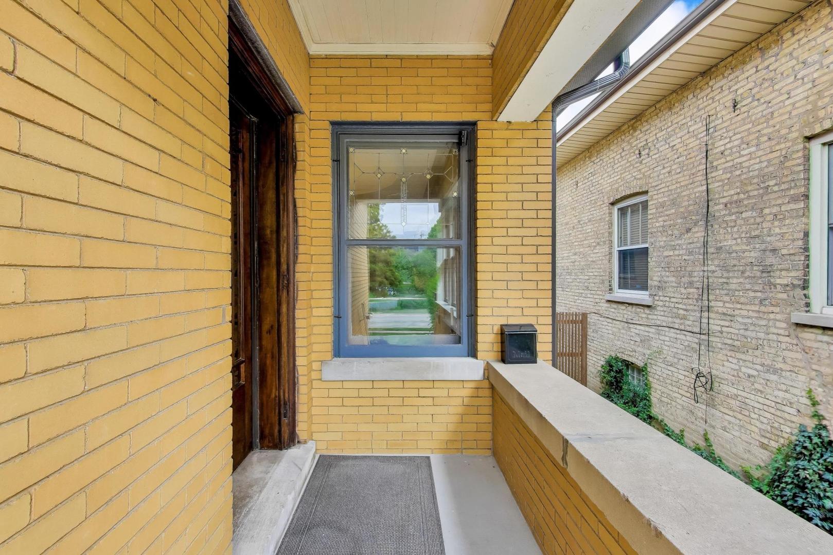 34 Le Moyne Parkway, Oak Park, IL 60302