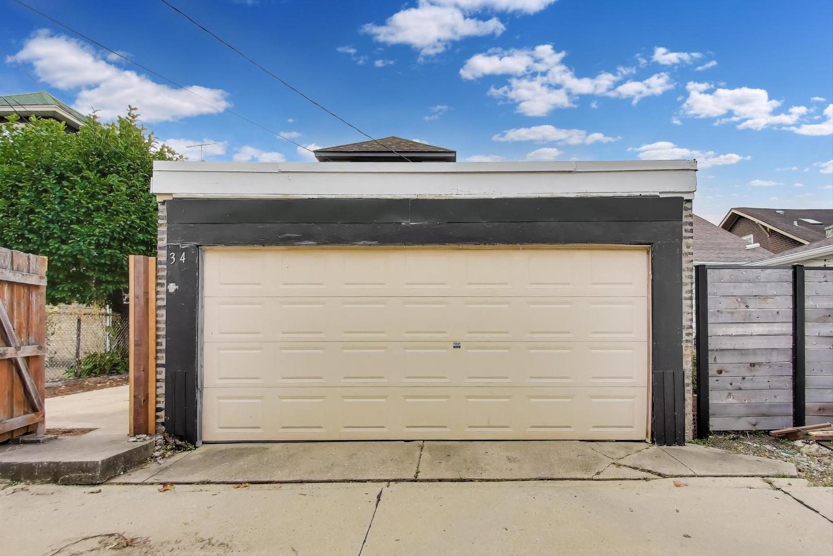 34 Le Moyne Parkway, Oak Park, IL 60302