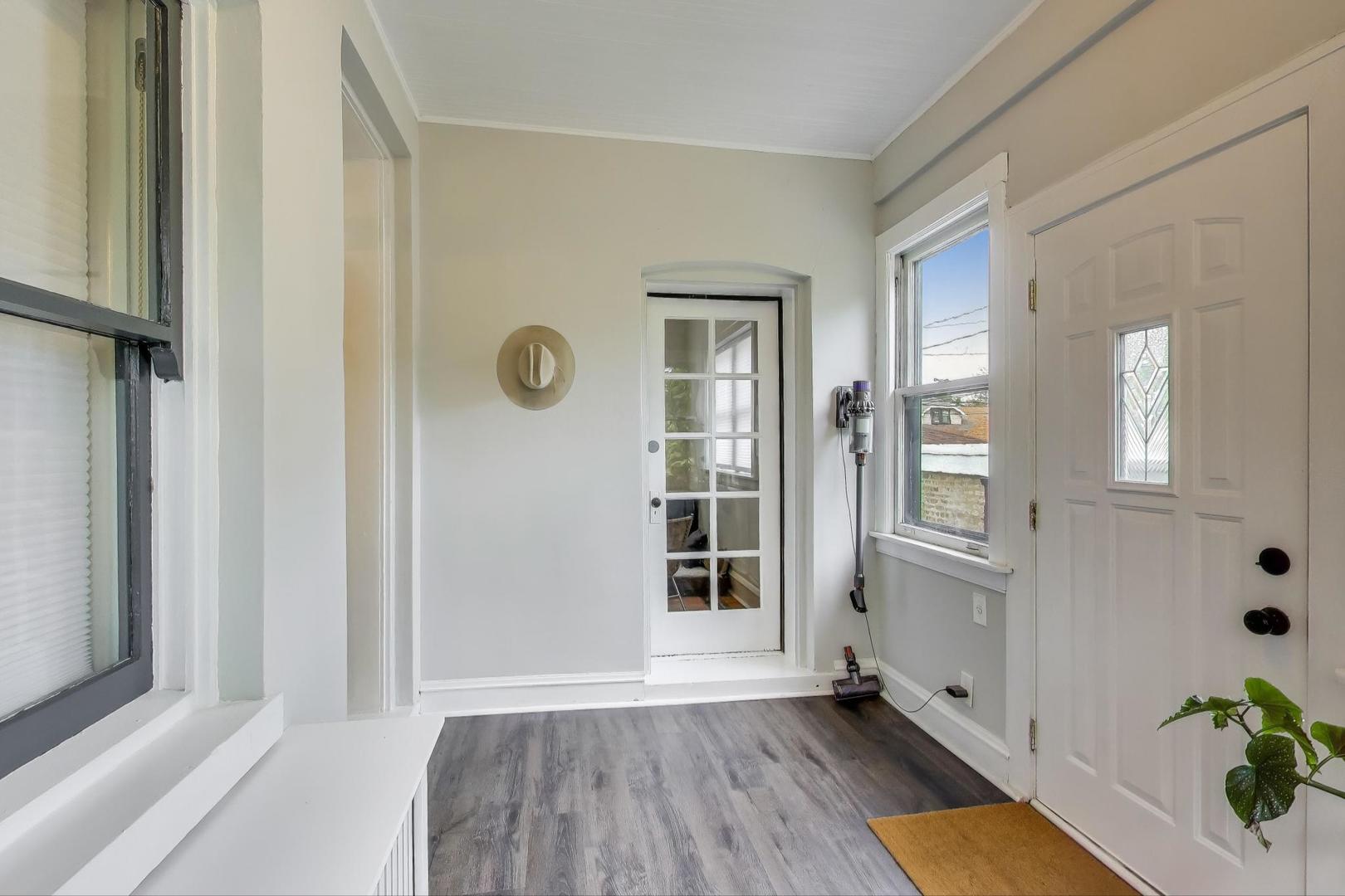 34 Le Moyne Parkway, Oak Park, IL 60302