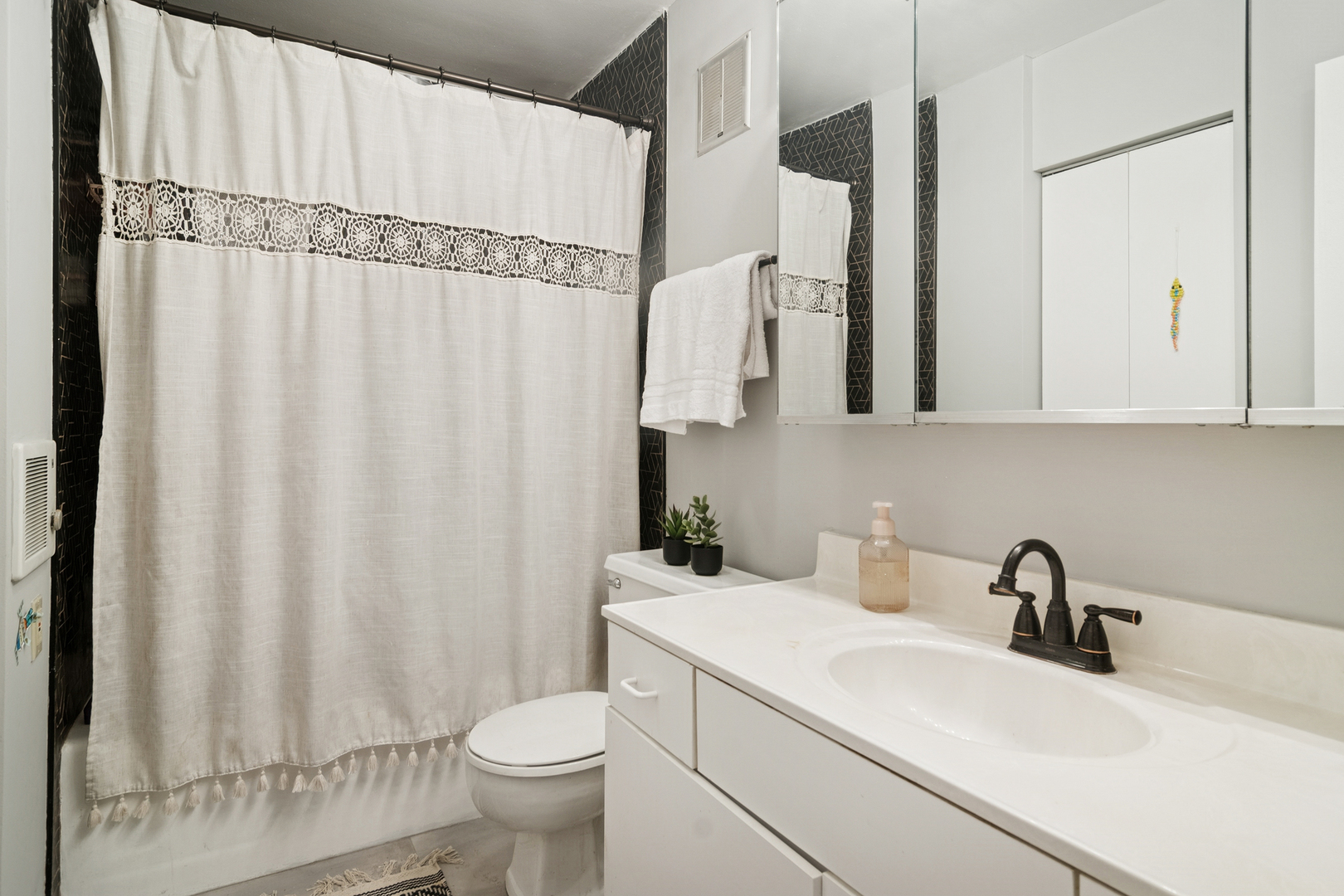 1415 E Central Road #422C, Arlington Heights, IL 60005