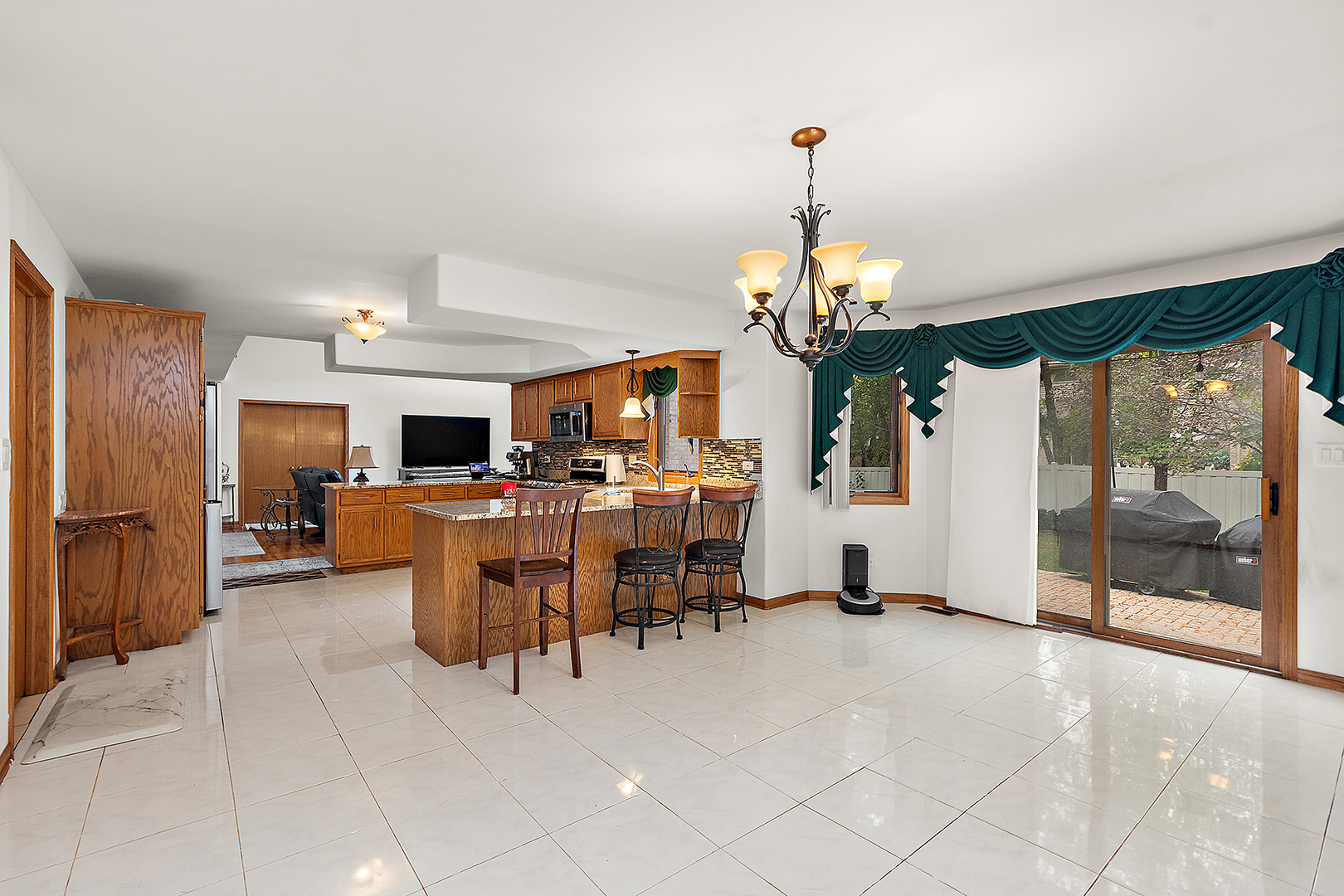 8036 Blarney Road, Tinley Park, IL 60477