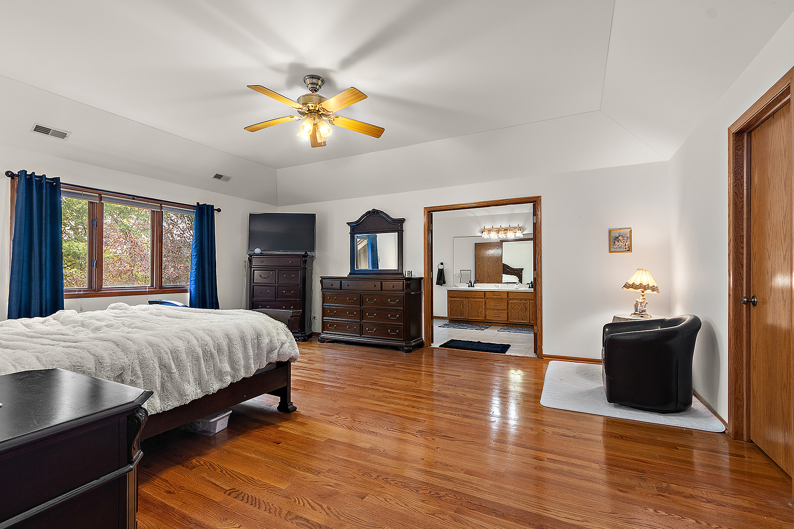 8036 Blarney Road, Tinley Park, IL 60477
