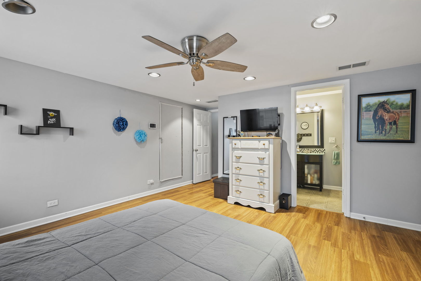 308 Foxworth Court, Aurora, IL 60502