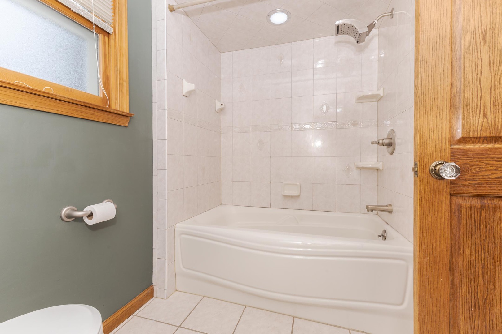 1114 Beechwood Avenue, Bloomington, IL 61701