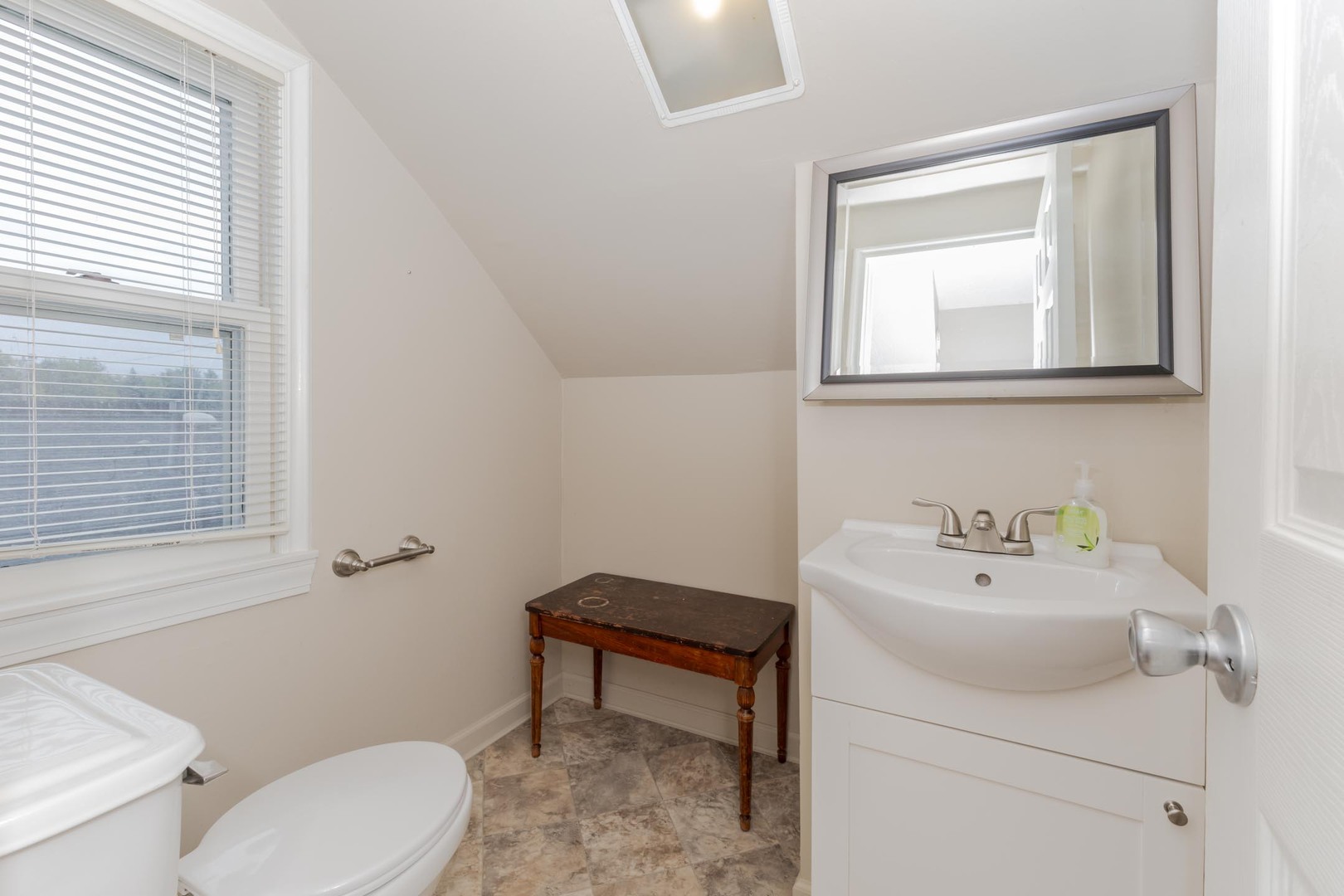 1114 Beechwood Avenue, Bloomington, IL 61701