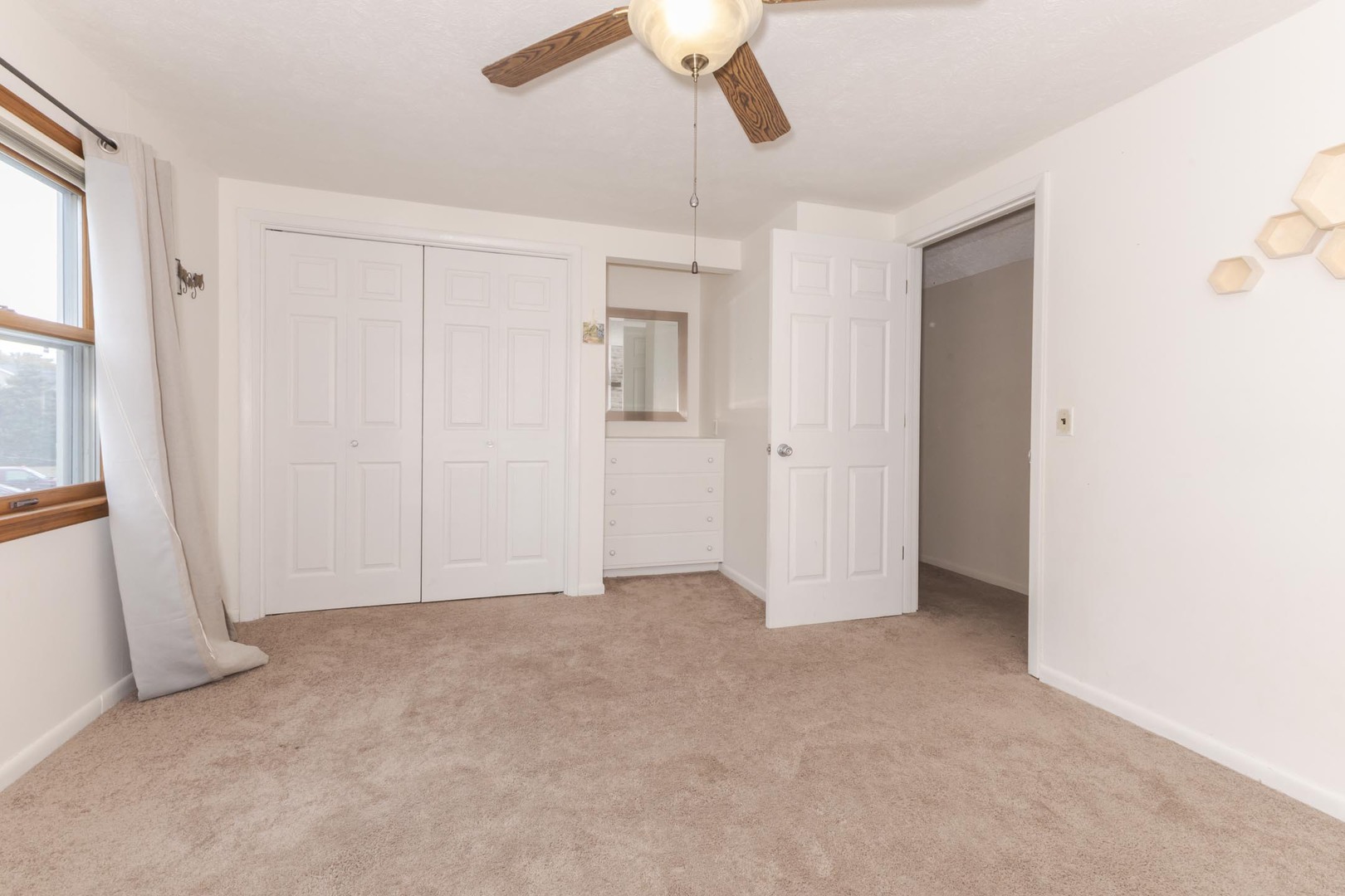 1114 Beechwood Avenue, Bloomington, IL 61701