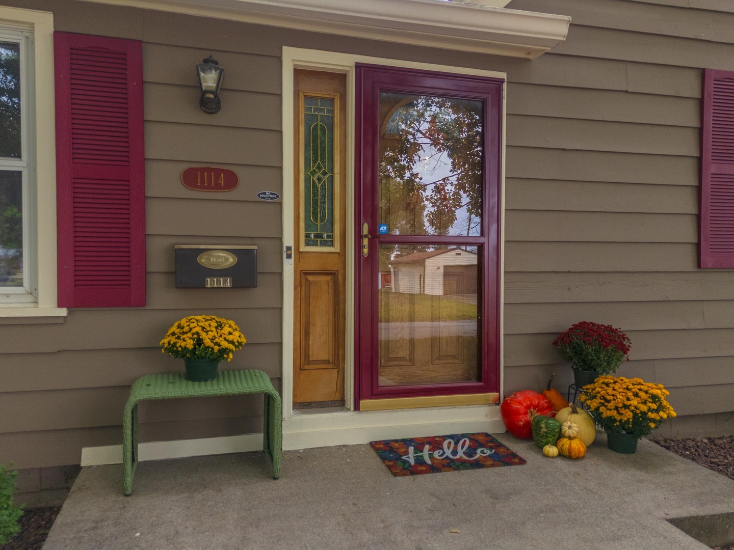 1114 Beechwood Avenue, Bloomington, IL 61701