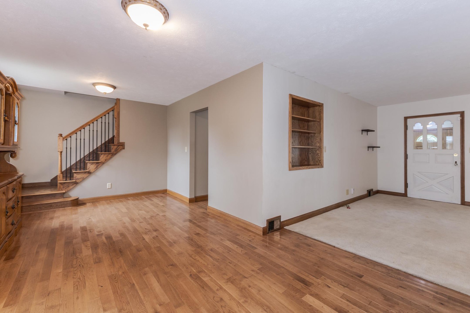 1114 Beechwood Avenue, Bloomington, IL 61701