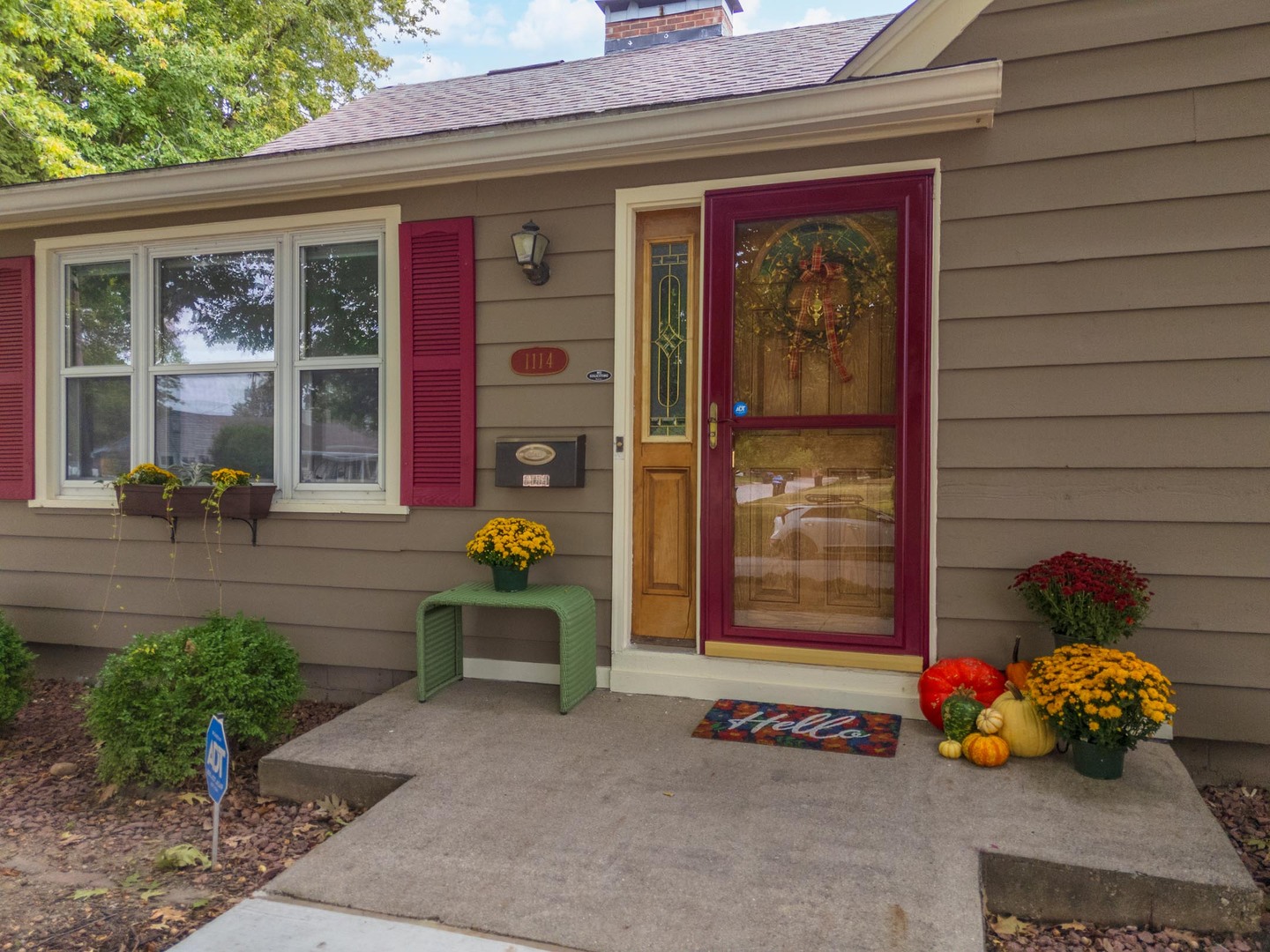 1114 Beechwood Avenue, Bloomington, IL 61701