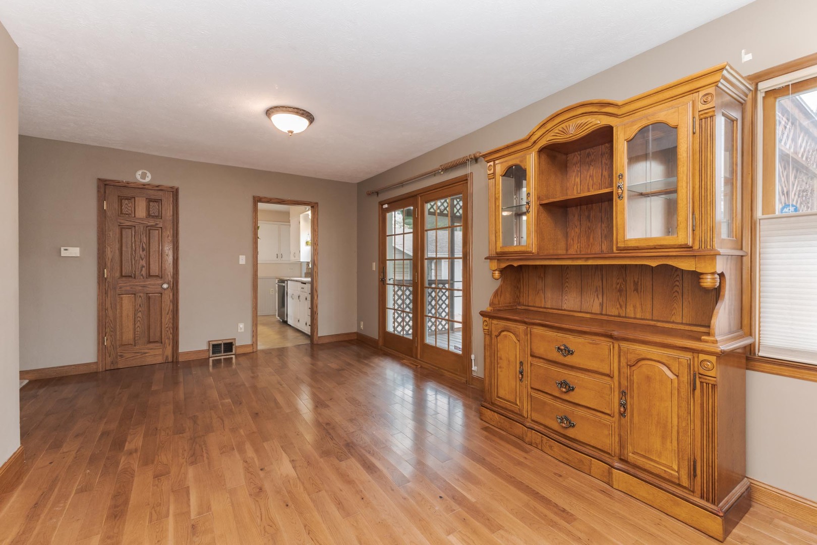 1114 Beechwood Avenue, Bloomington, IL 61701