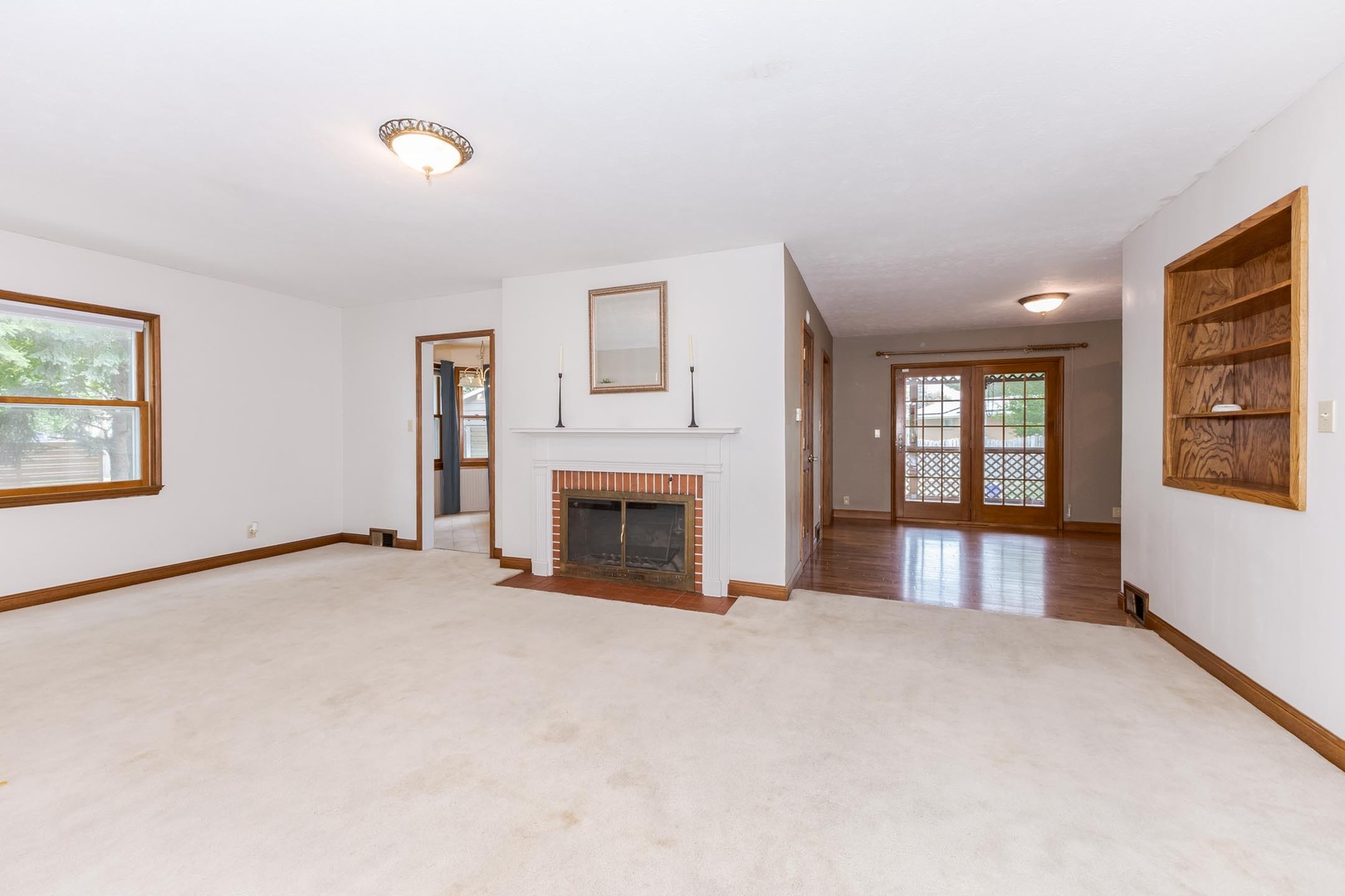 1114 Beechwood Avenue, Bloomington, IL 61701