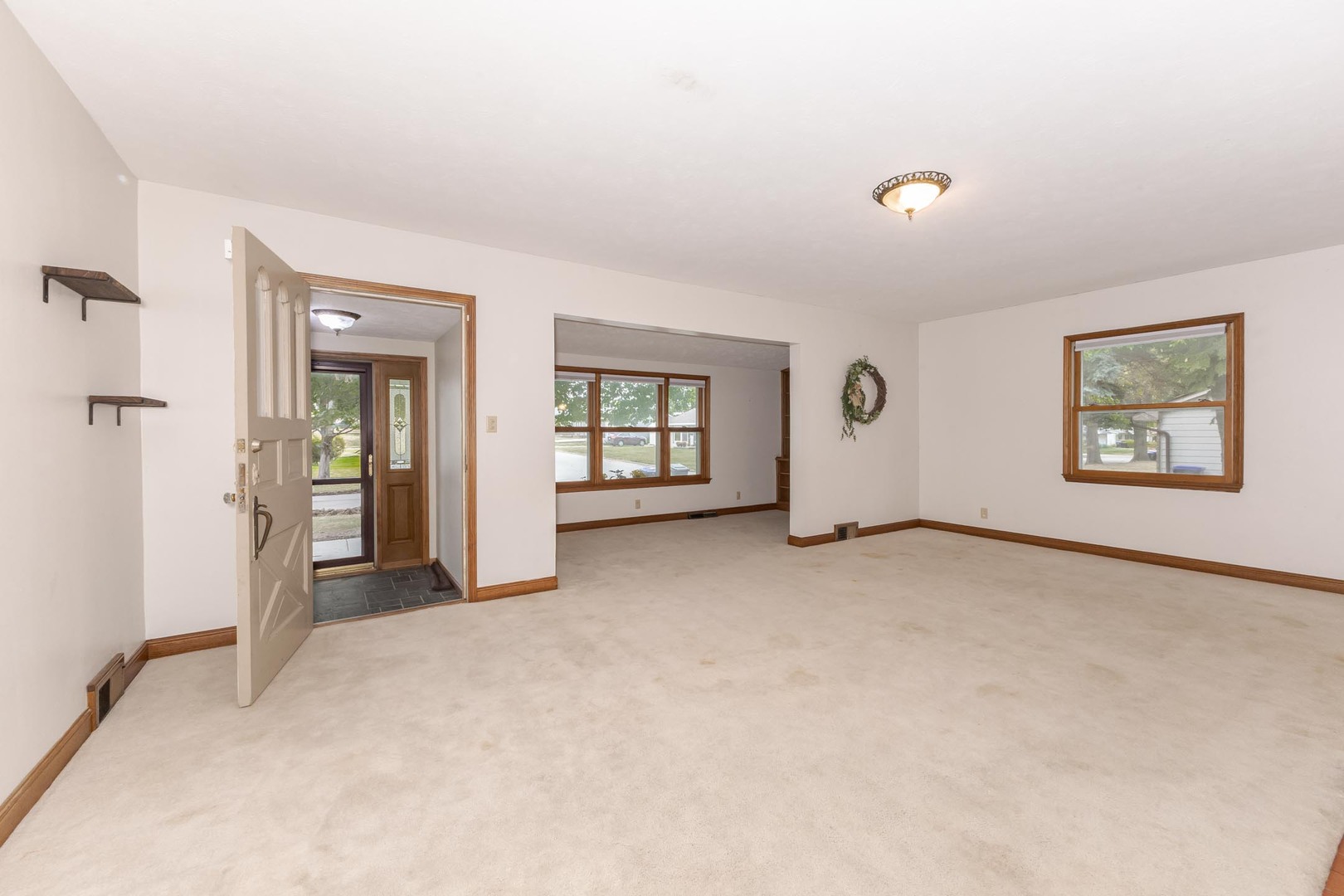 1114 Beechwood Avenue, Bloomington, IL 61701