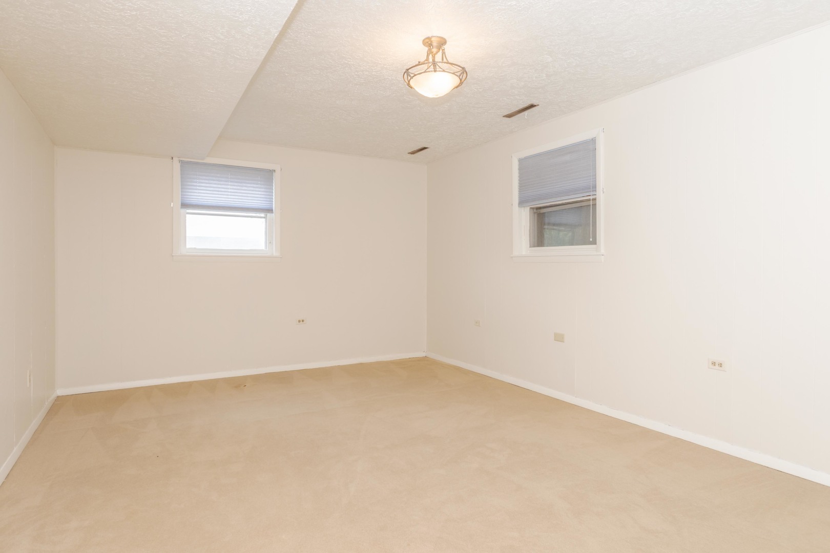 1909 Marzel Drive, Bloomington, IL 61701