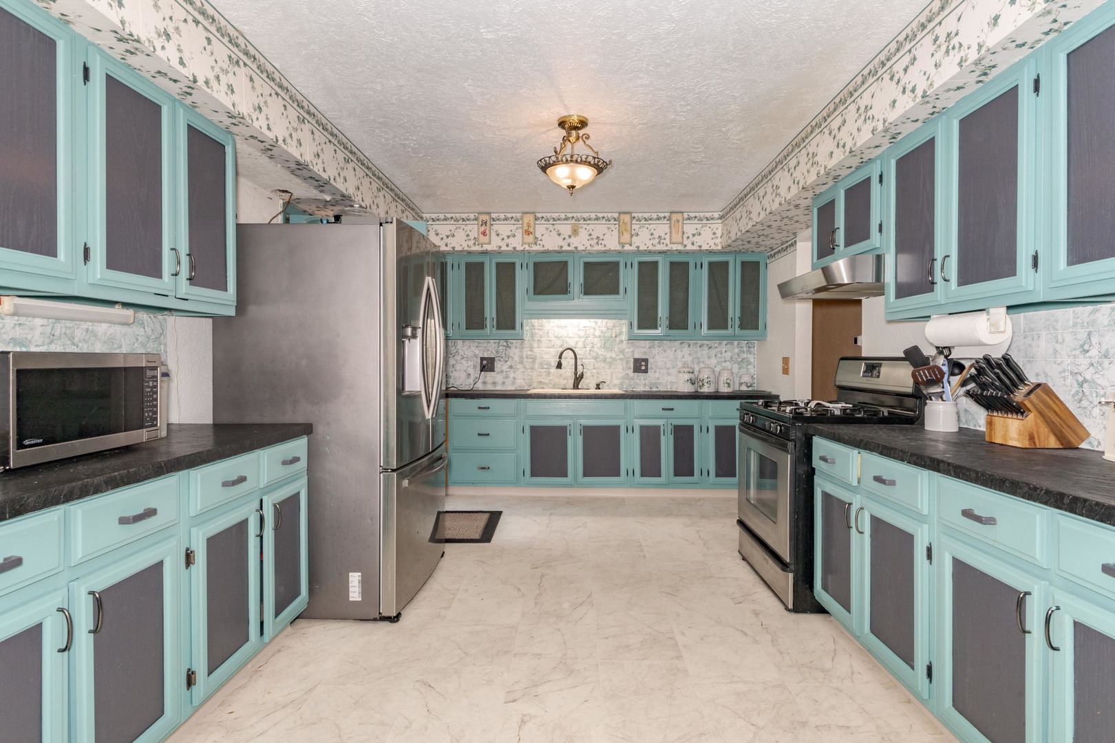 1909 Marzel Drive, Bloomington, IL 61701