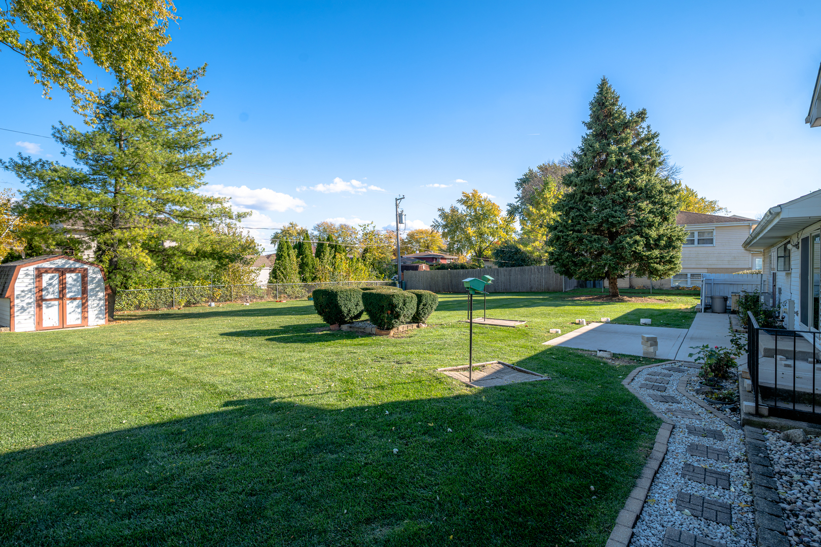 535 Logan Street, Roselle, IL 60172