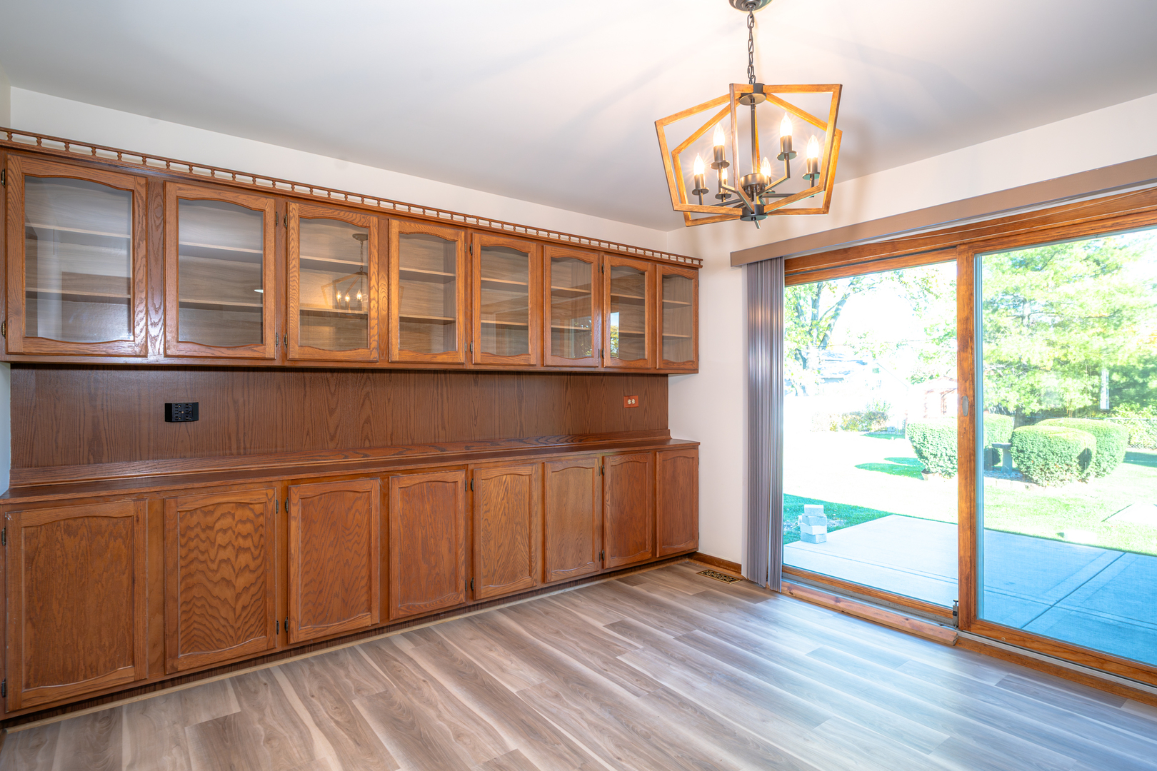 535 Logan Street, Roselle, IL 60172