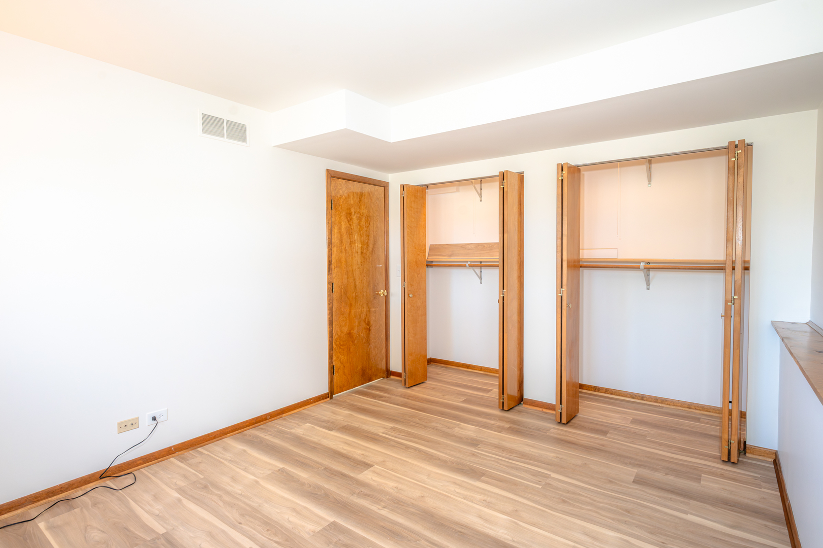 535 Logan Street, Roselle, IL 60172