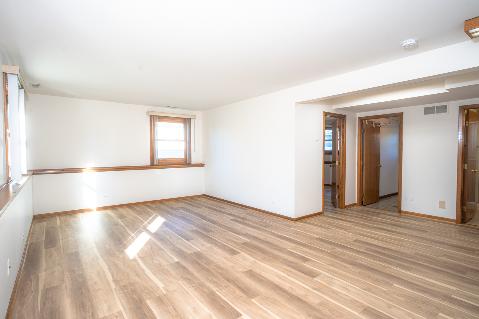 535 Logan Street, Roselle, IL 60172