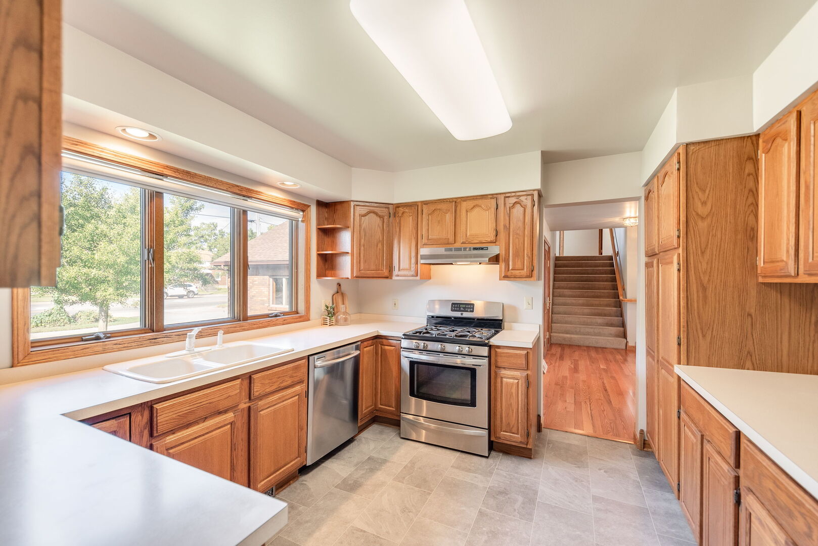 9841 Kennedy Avenue, Highland, IN 46322