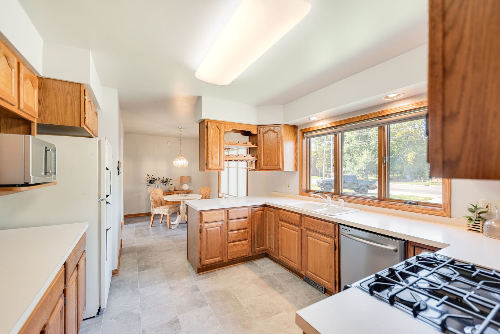 9841 Kennedy Avenue, Highland, IN 46322