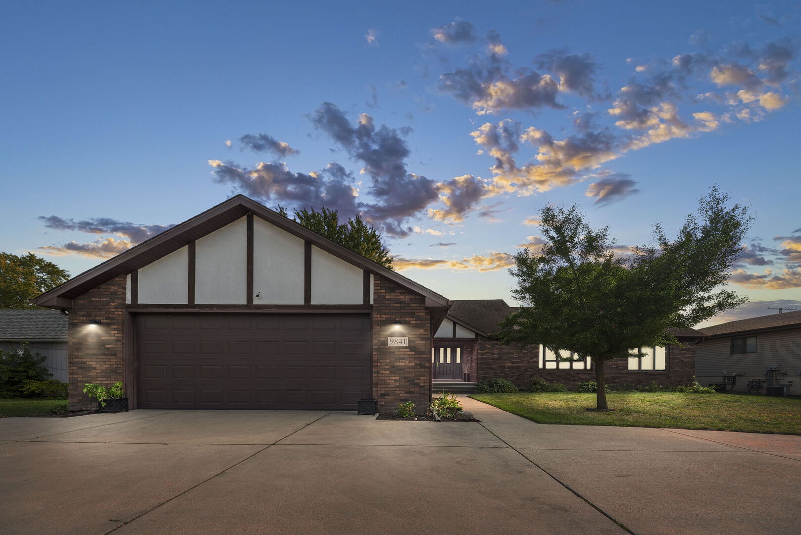 9841 Kennedy Avenue, Highland, IN 46322