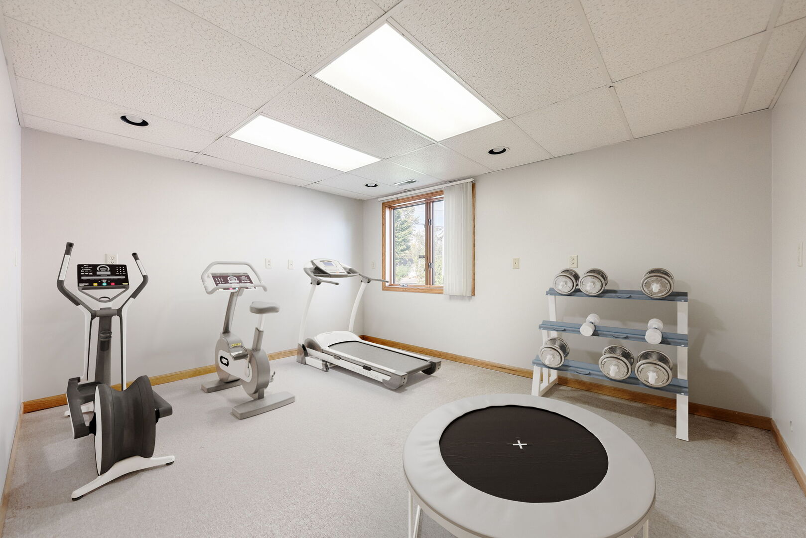 9841 Kennedy Avenue, Highland, IN 46322