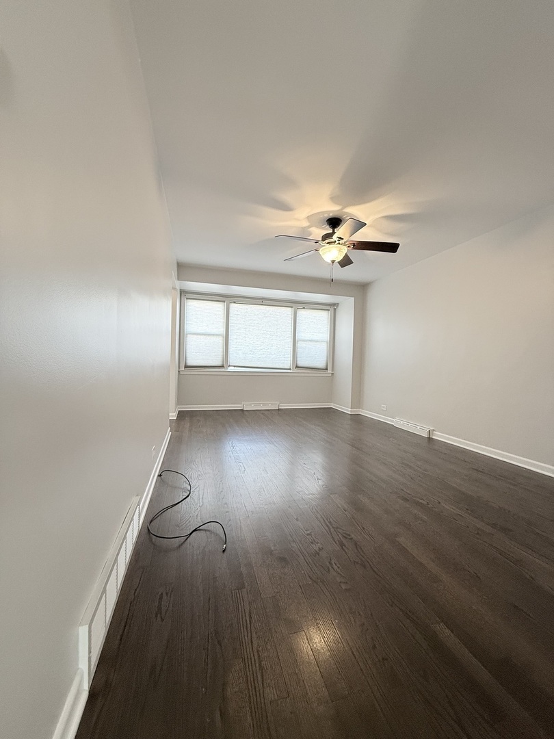 5850 S Neva Avenue, Chicago, IL 60638