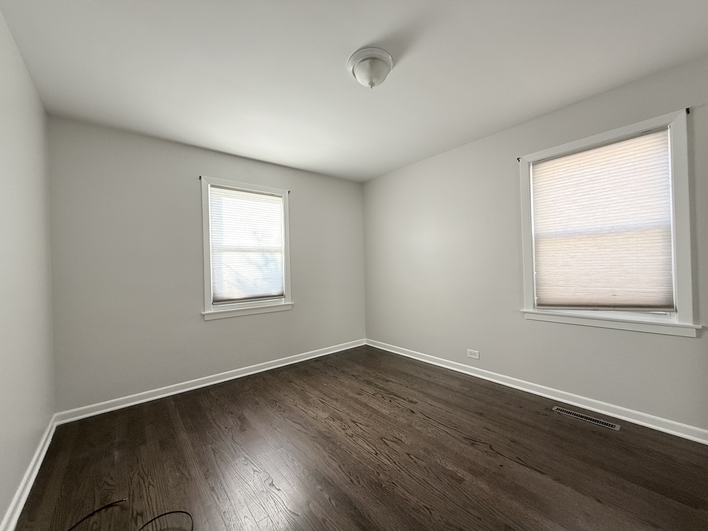 5850 S Neva Avenue, Chicago, IL 60638