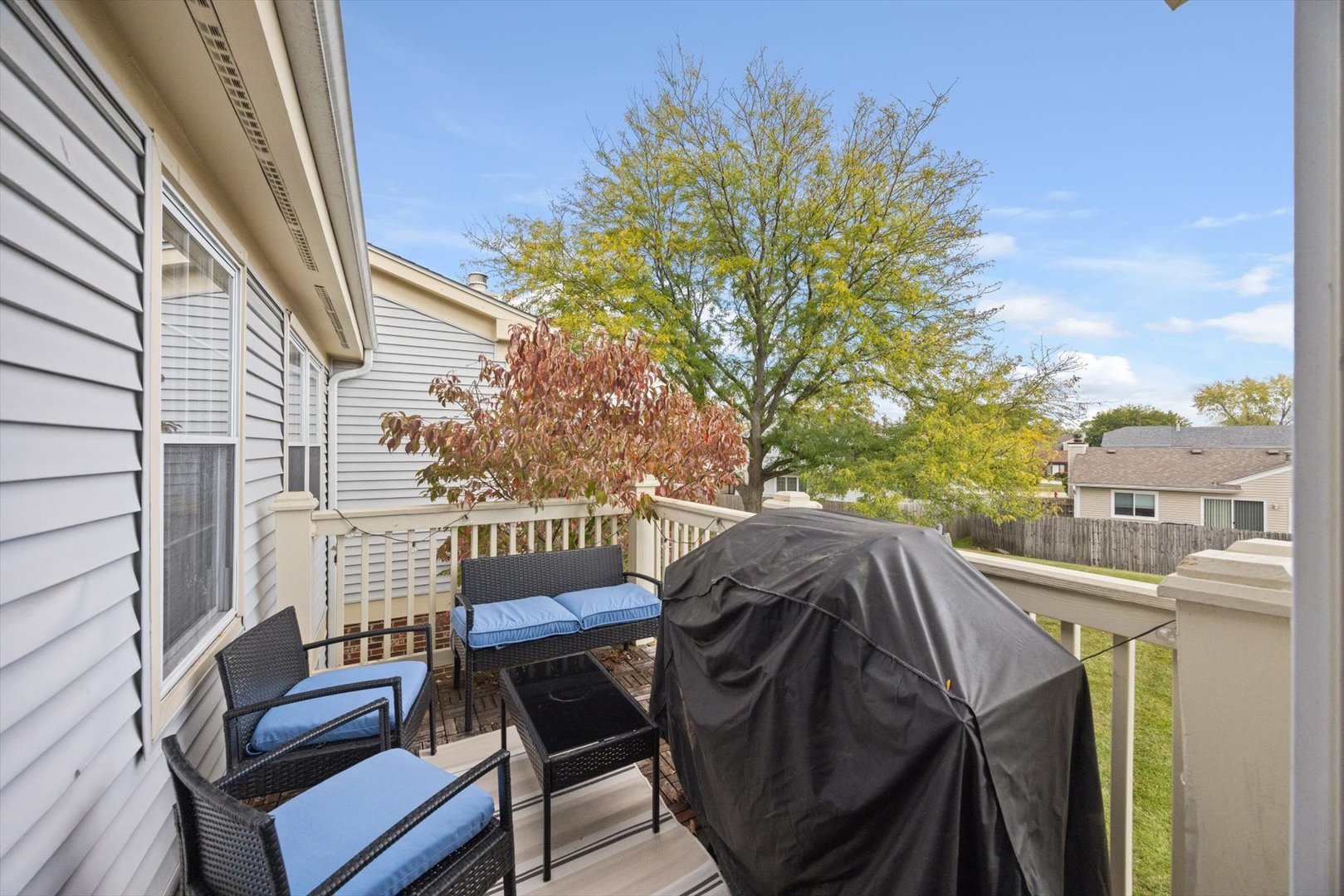 1968 Quaker Hollow Lane, Streamwood, IL 60107