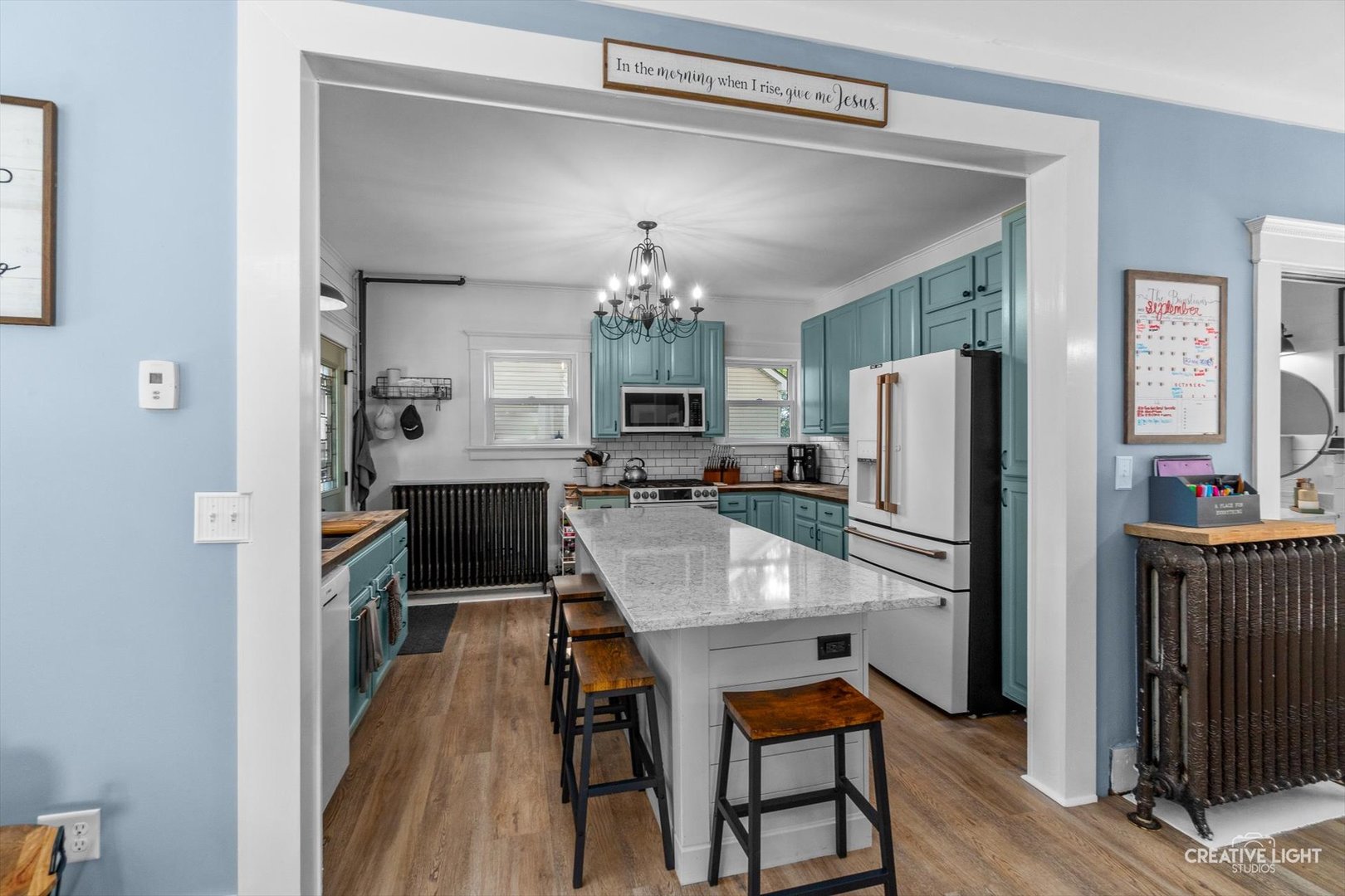 325 W Grant Street, Sheridan, IL 60551