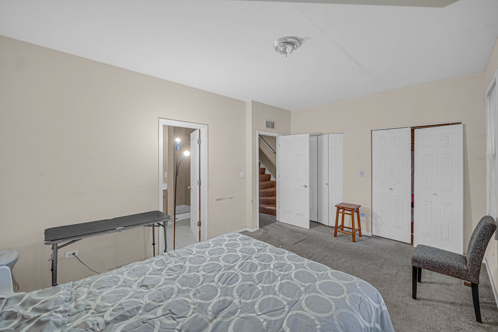 4635 S Greenwood Avenue, Chicago, IL 60653