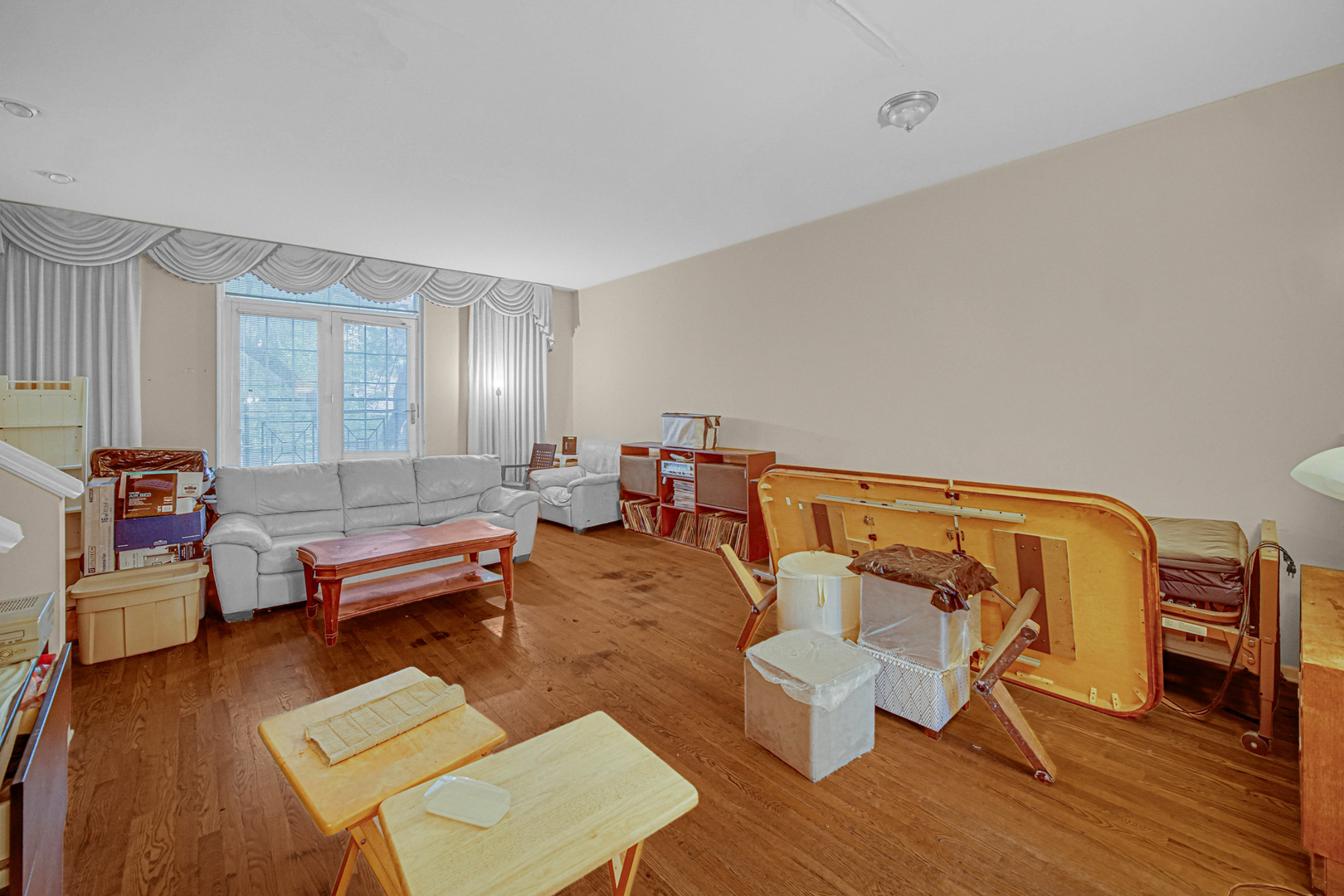 4635 S Greenwood Avenue, Chicago, IL 60653