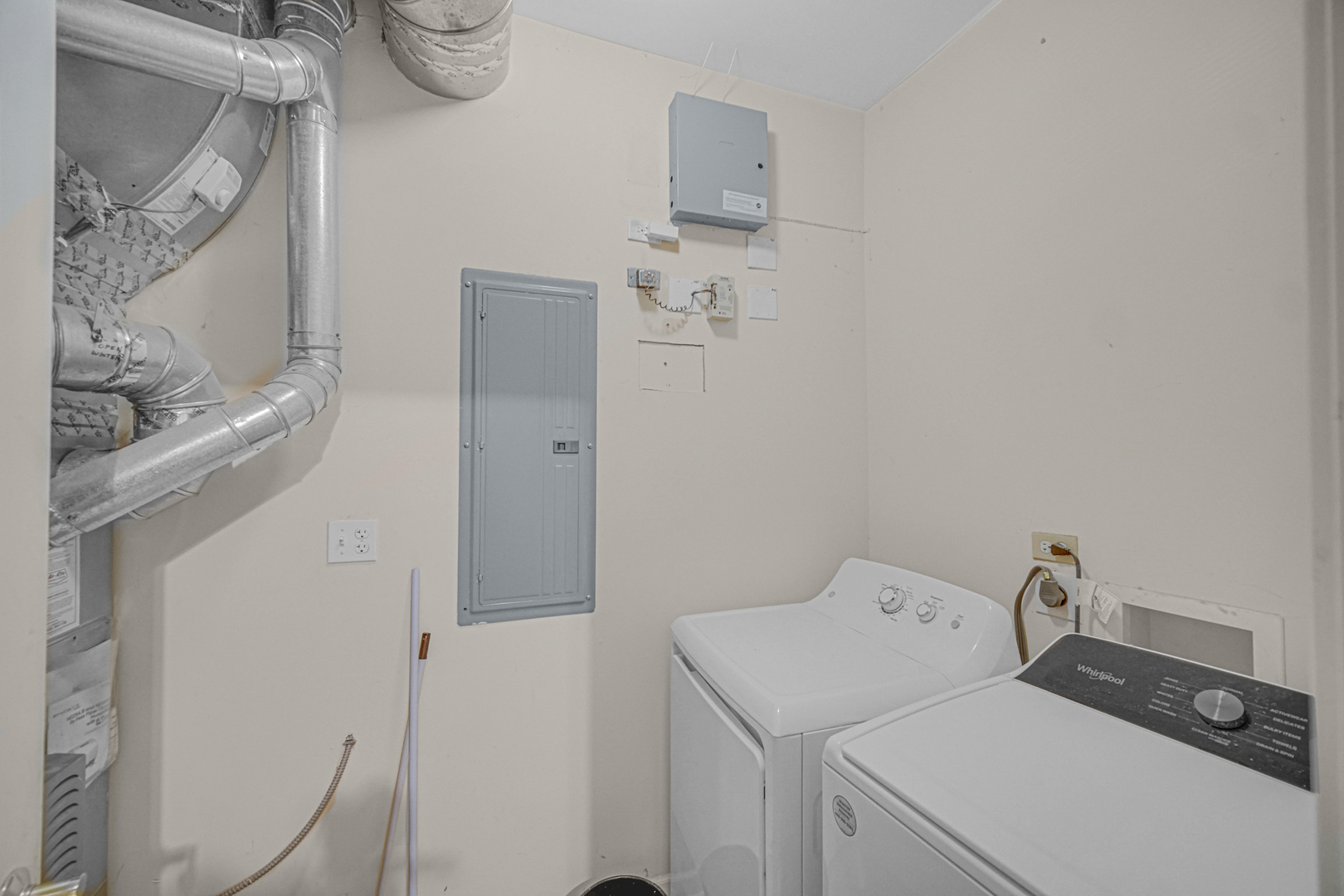 4635 S Greenwood Avenue, Chicago, IL 60653