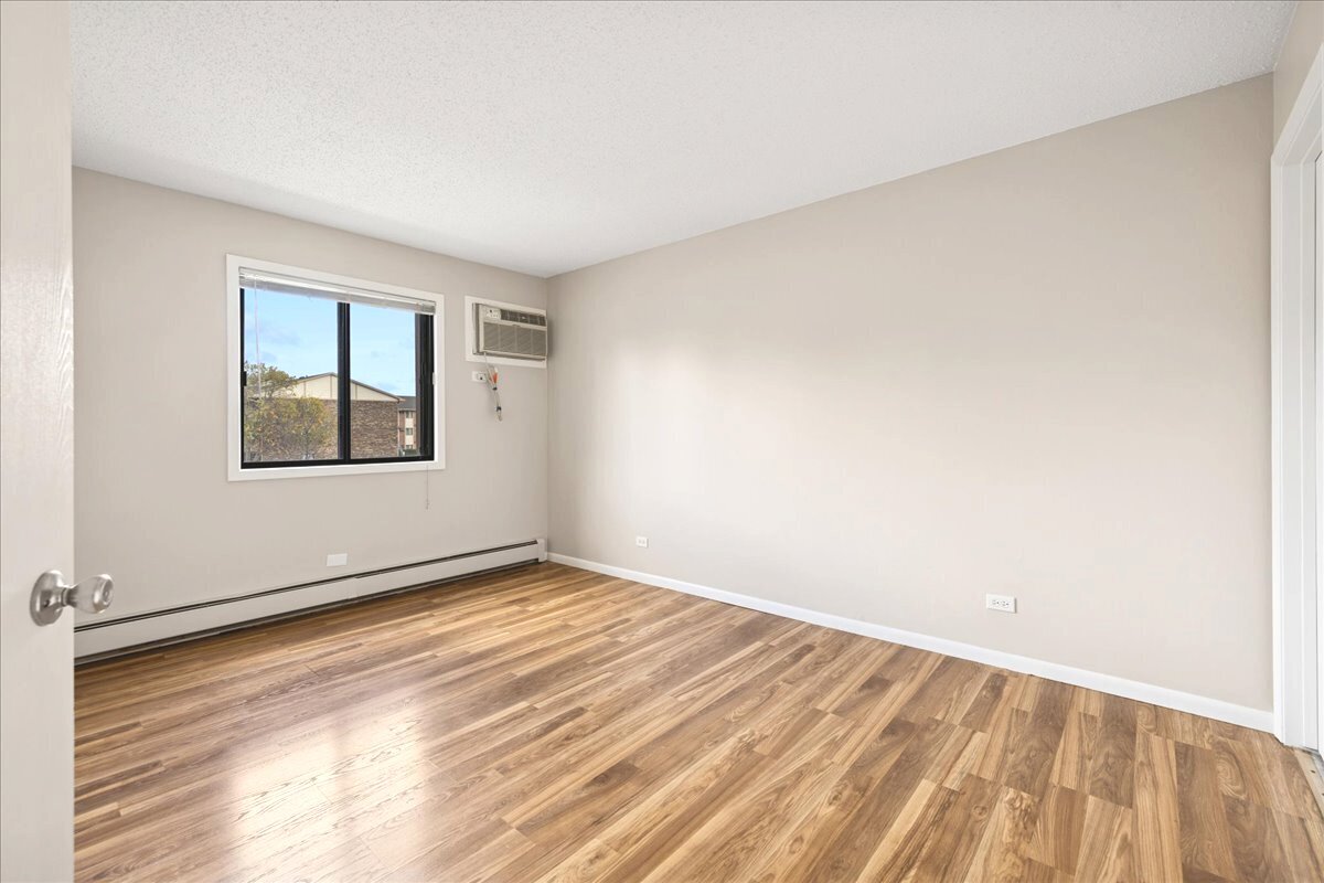 11 Echo Court #12, Vernon Hills, IL 60061