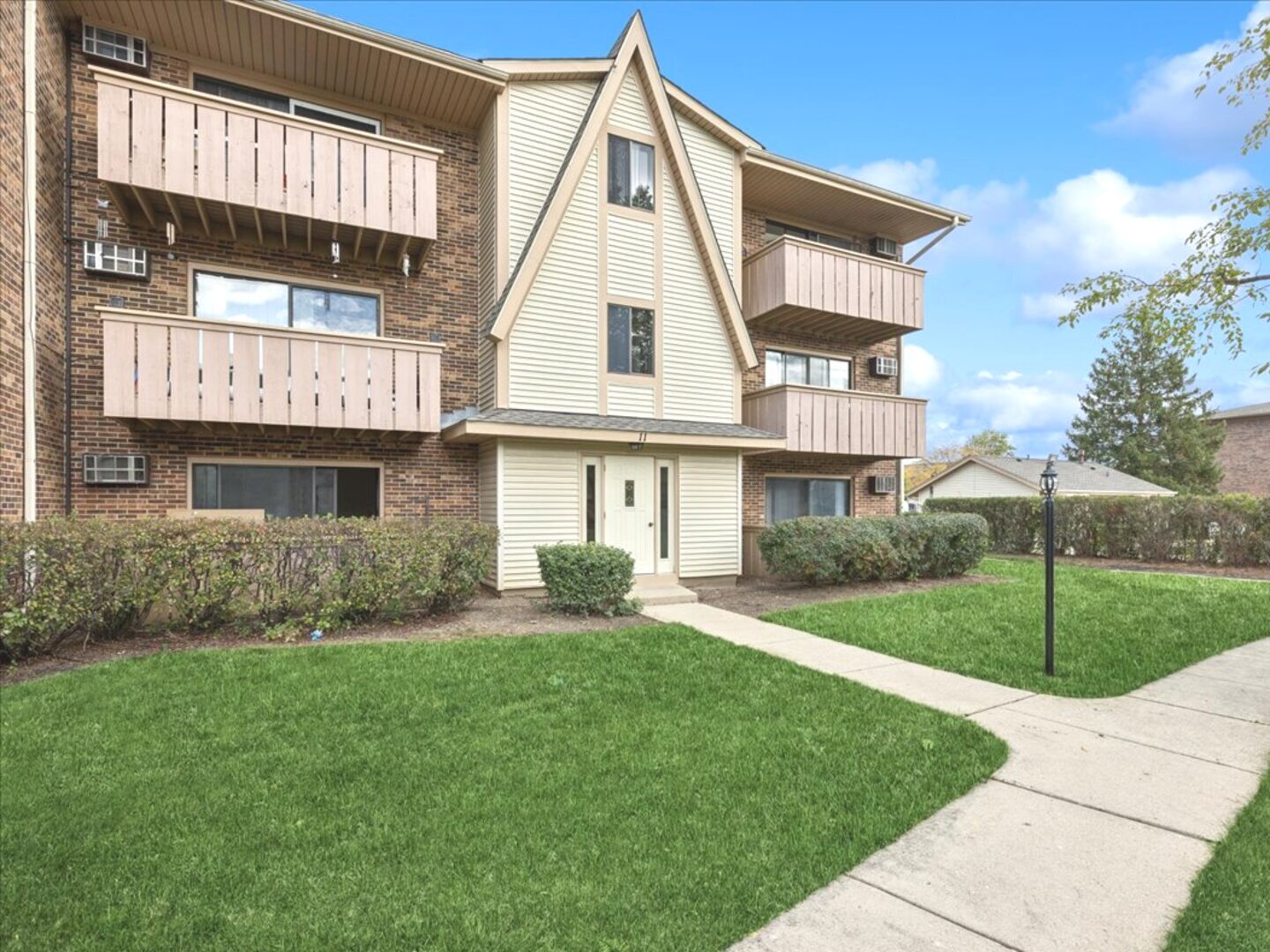 11 Echo Court #12, Vernon Hills, IL 60061