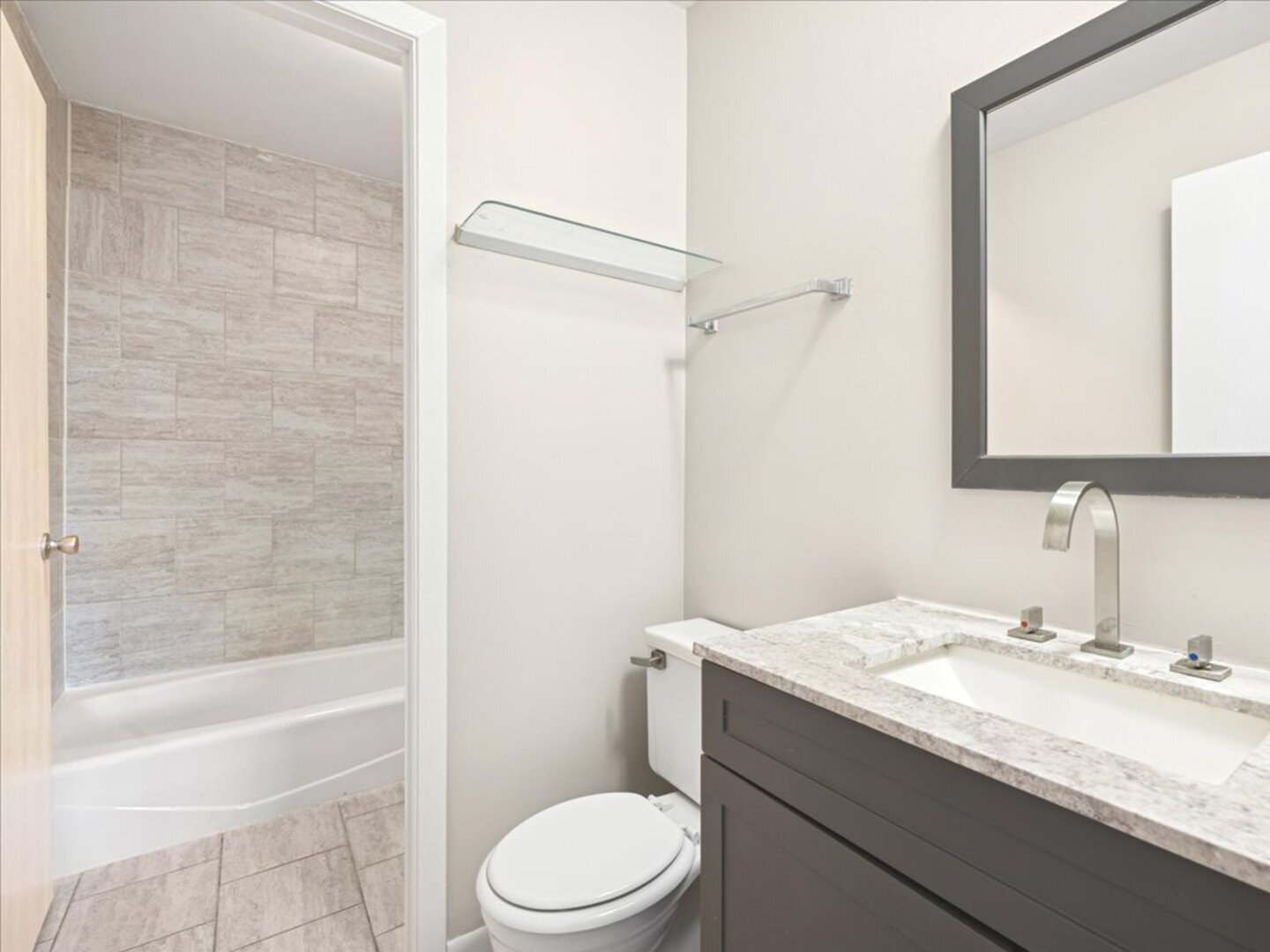 11 Echo Court #12, Vernon Hills, IL 60061