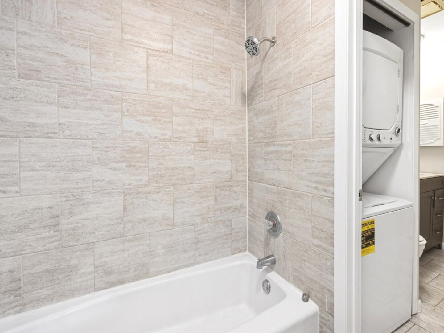 11 Echo Court #12, Vernon Hills, IL 60061