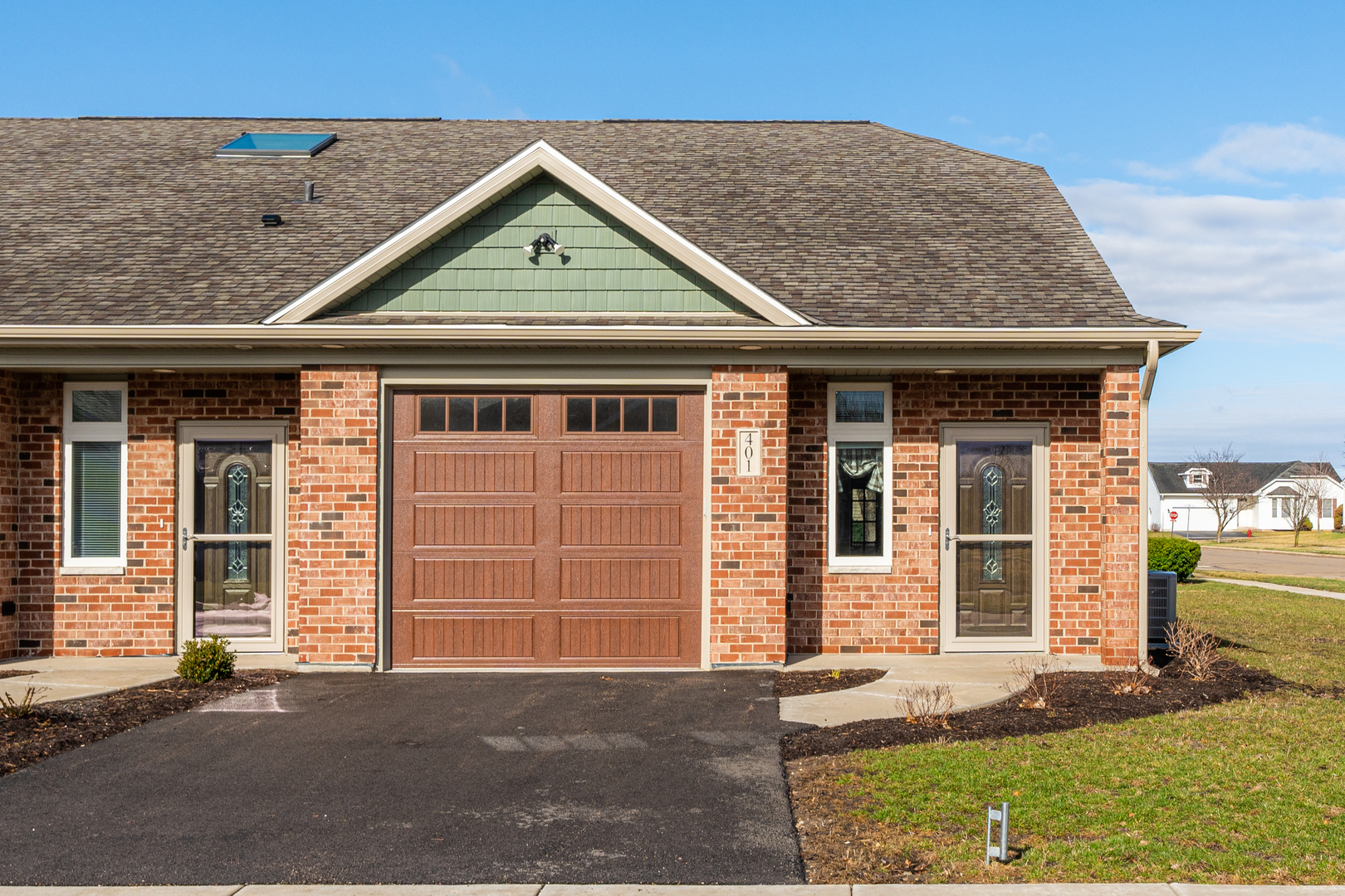 102 Cobblestone Court #102, Genoa, IL 60135