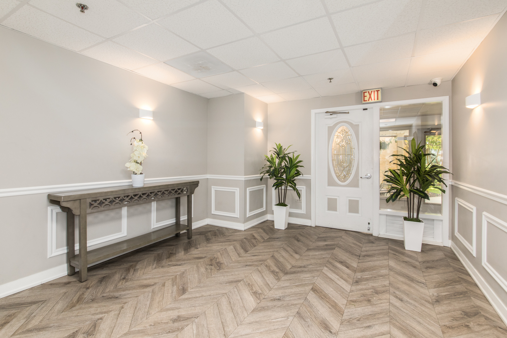 6430 W Belle Plaine Avenue #307, Chicago, IL 60634