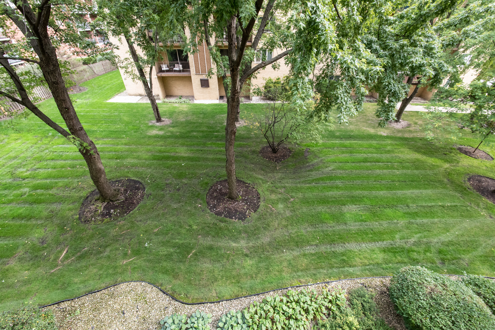 6430 W Belle Plaine Avenue #307, Chicago, IL 60634