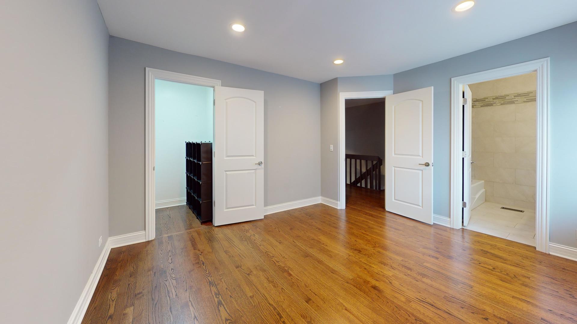 333 Redwing Drive, Deerfield, IL 60015