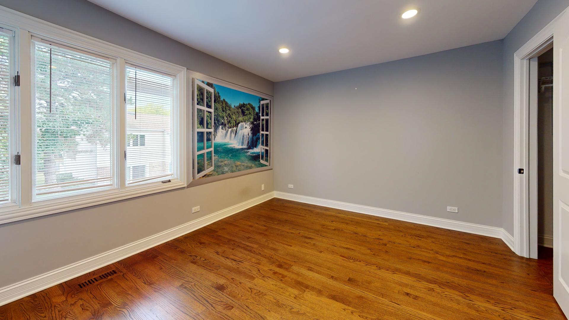 333 Redwing Drive, Deerfield, IL 60015