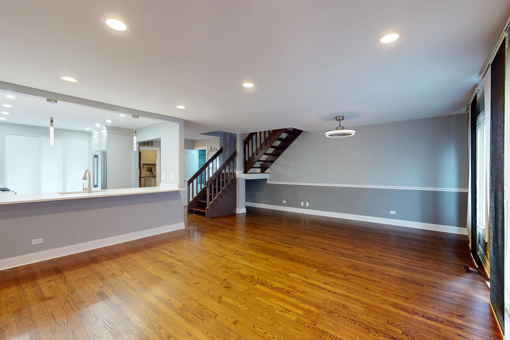 333 Redwing Drive, Deerfield, IL 60015