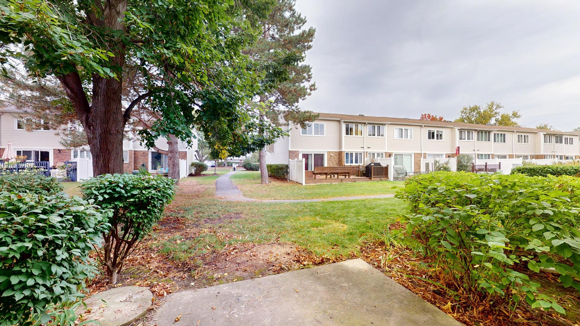 333 Redwing Drive, Deerfield, IL 60015